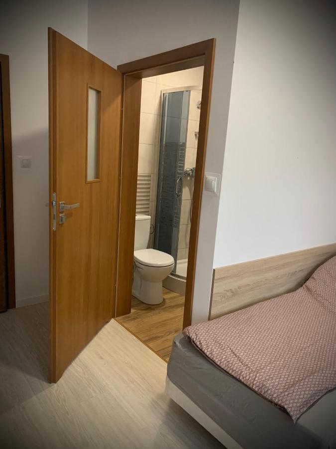 Hostel Sportowa Płońsk Exteriör bild