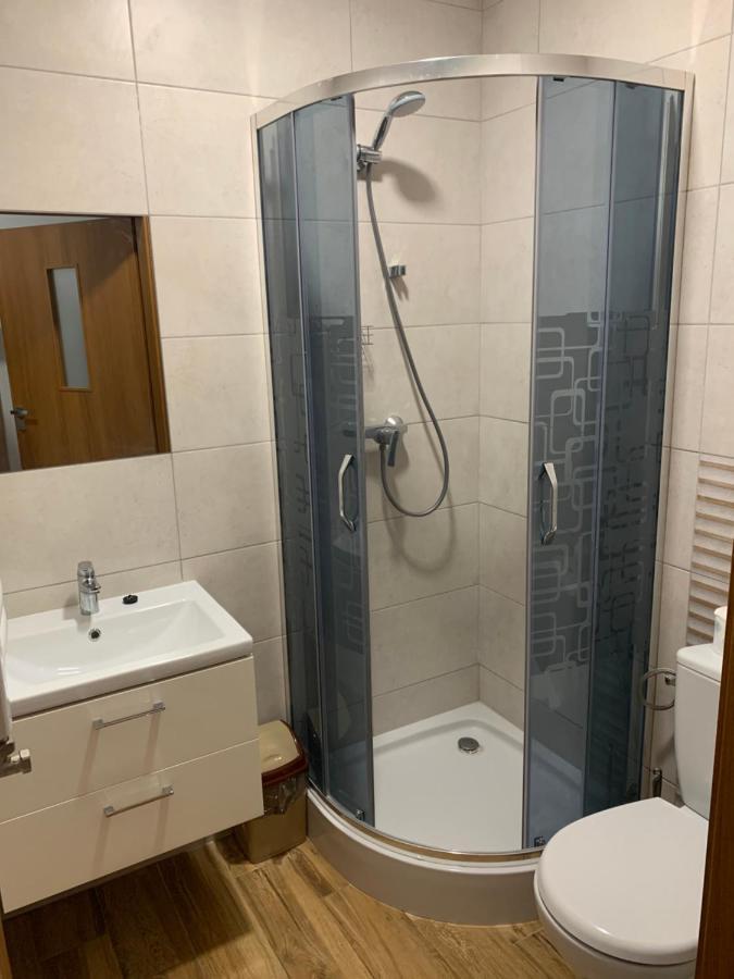 Hostel Sportowa Płońsk Exteriör bild