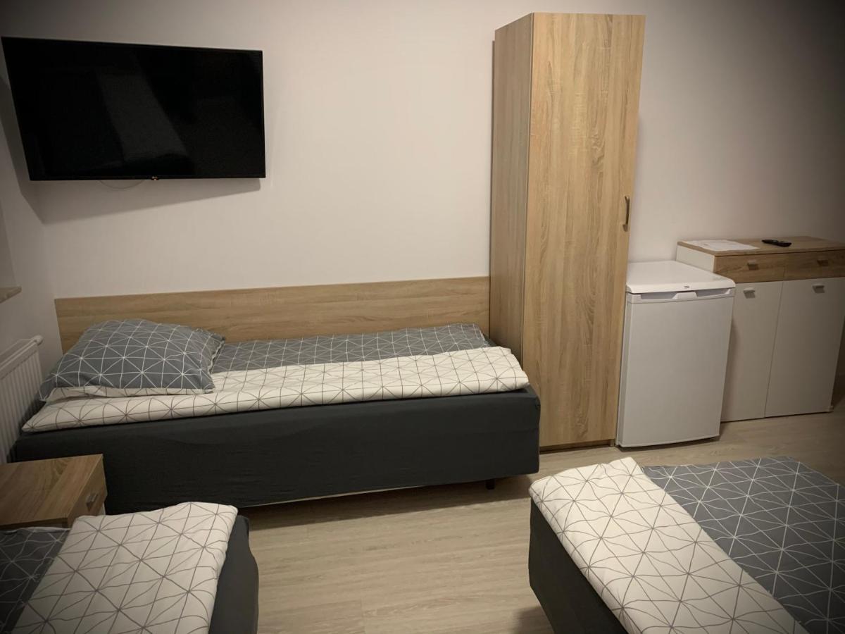 Hostel Sportowa Płońsk Exteriör bild
