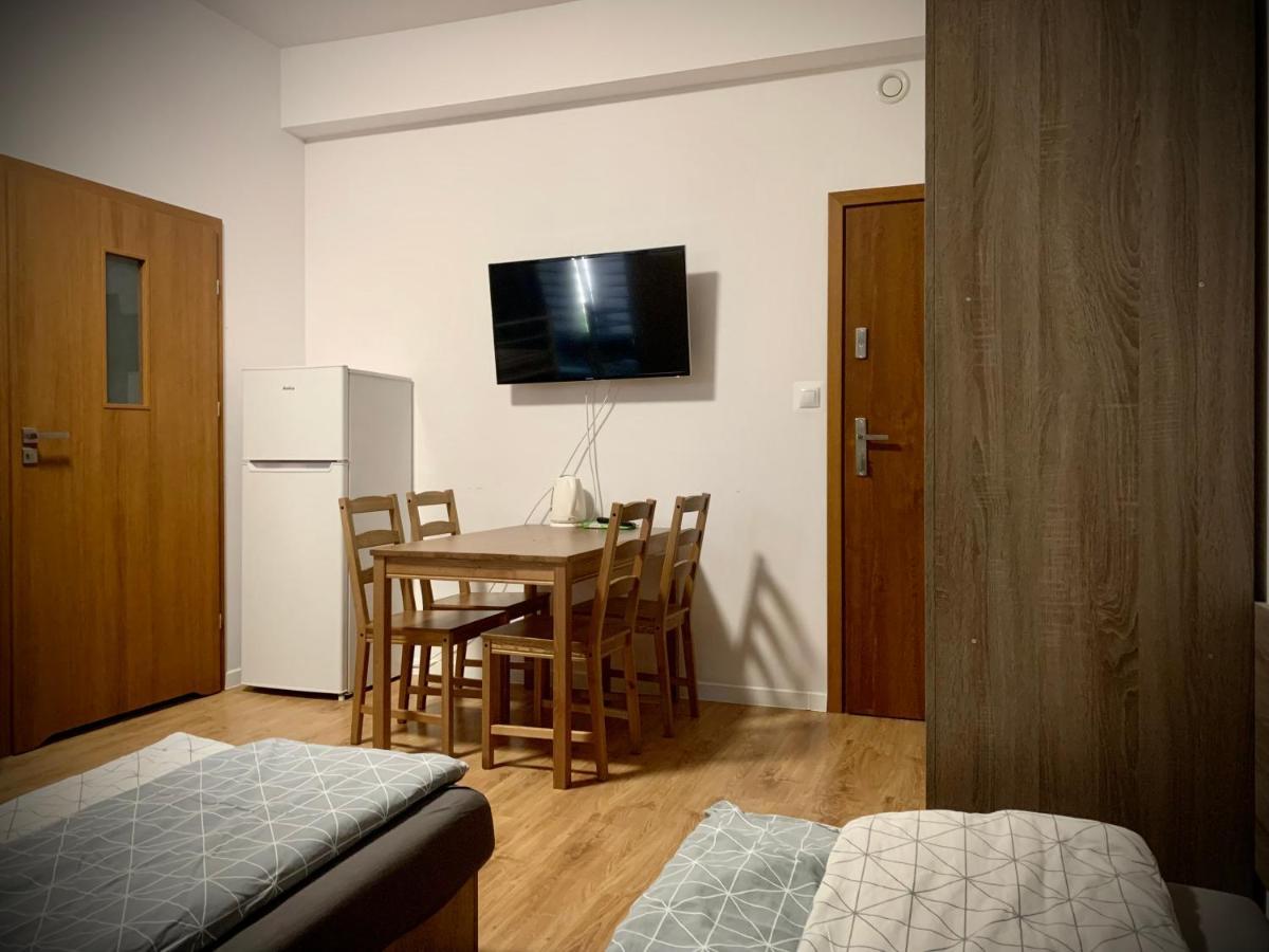 Hostel Sportowa Płońsk Exteriör bild