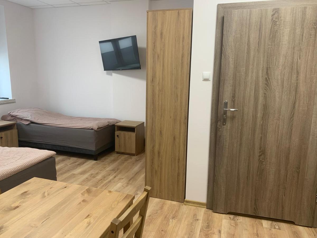 Hostel Sportowa Płońsk Exteriör bild