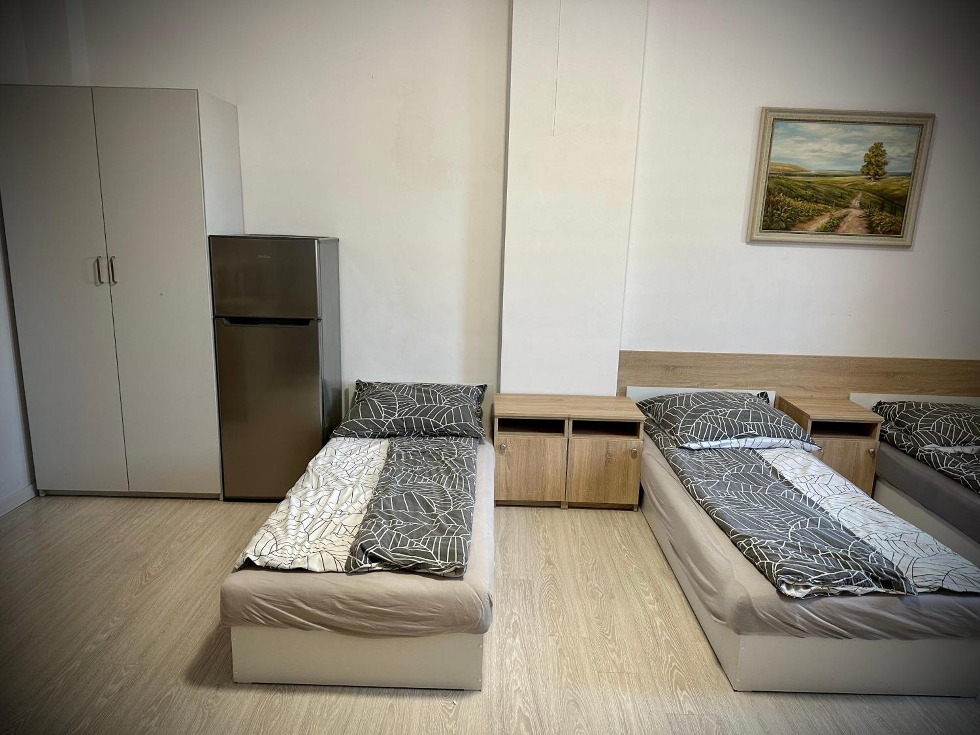Hostel Sportowa Płońsk Exteriör bild
